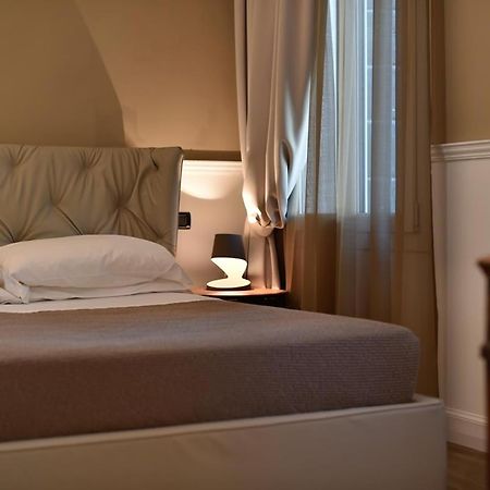 Palazzo Bovio - Boutique Apartments Падуя Экстерьер фото